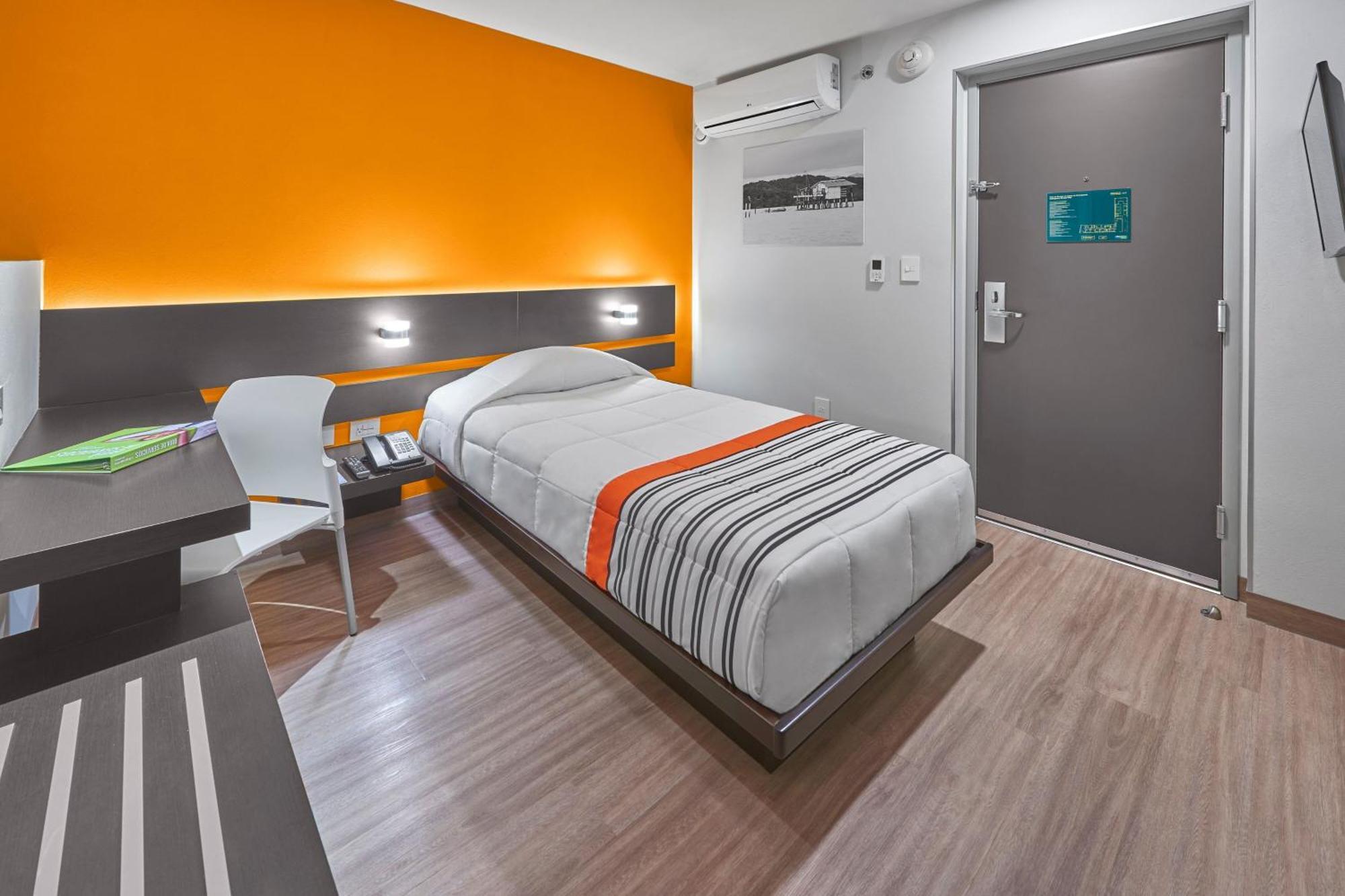 City Express Junior By Marriott Ciudad De Mexico Sullivan Zewnętrze zdjęcie