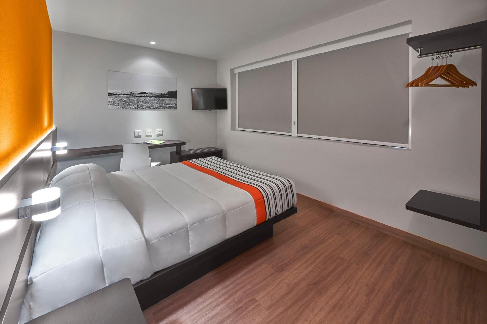 City Express Junior By Marriott Ciudad De Mexico Sullivan Zewnętrze zdjęcie
